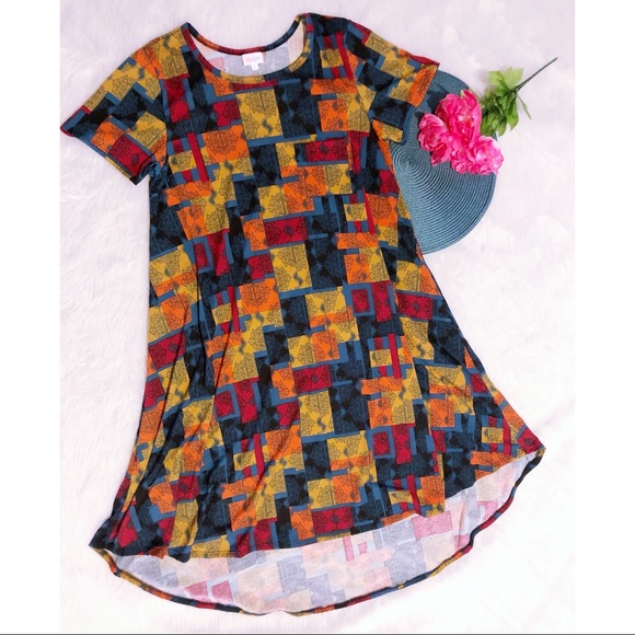 LuLaRoe Dresses & Skirts - Lularoe Carly Dress